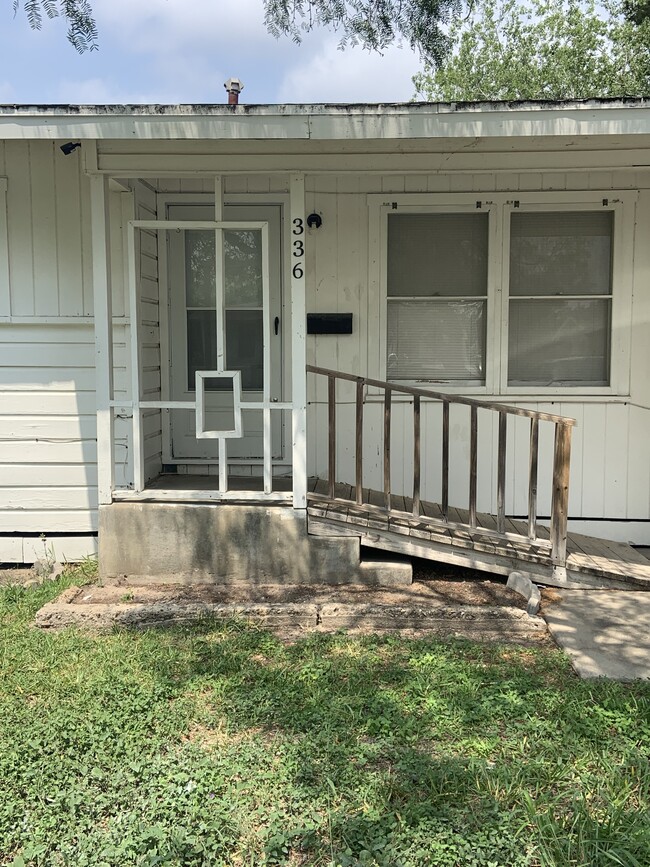 property at 336 S Chiltipin St