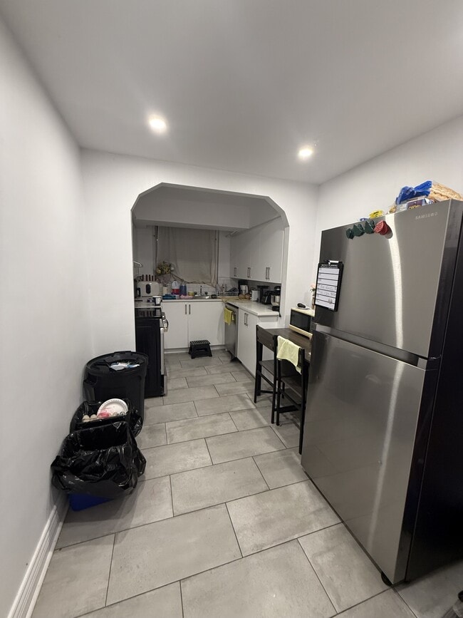 3760 Ave Saint-Kevin in Montréal, QC - Building Photo - Building Photo