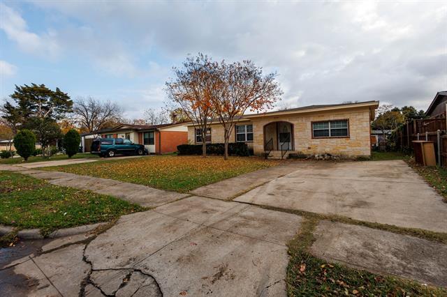 3230 Mayhew Dr in Dallas, TX - Building Photo - Building Photo