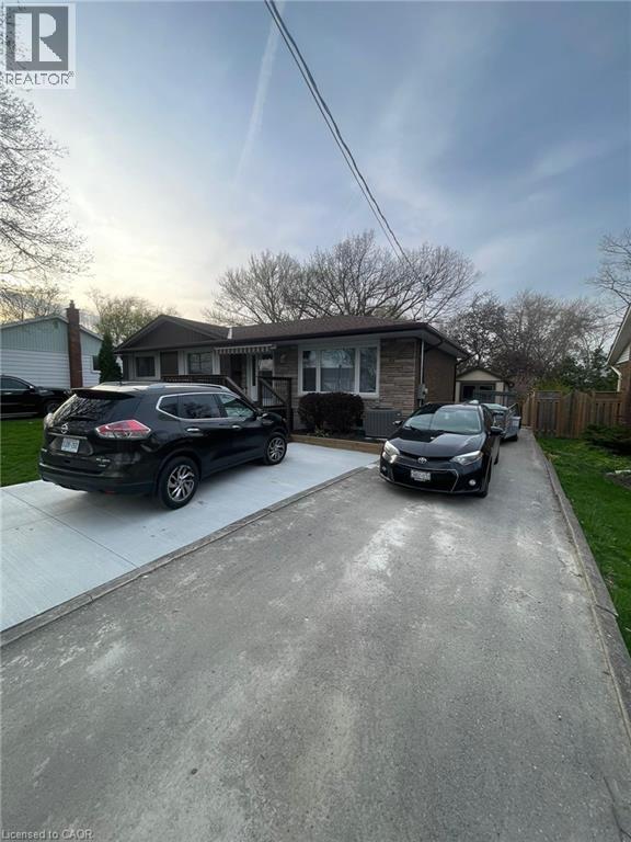 51 Burness Dr in St Catharines, ON - Building Photo - Building Photo