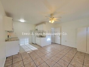 1039 E Ridgewood St in Long Beach, CA - Building Photo - Building Photo