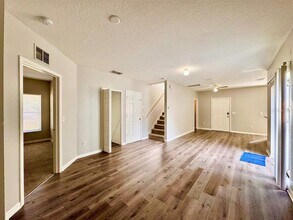 2420 E Ida St in Tampa, FL - Building Photo - Building Photo