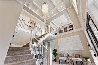 15721 Roper Ave in White Rock, BC - Building Photo - Building Photo