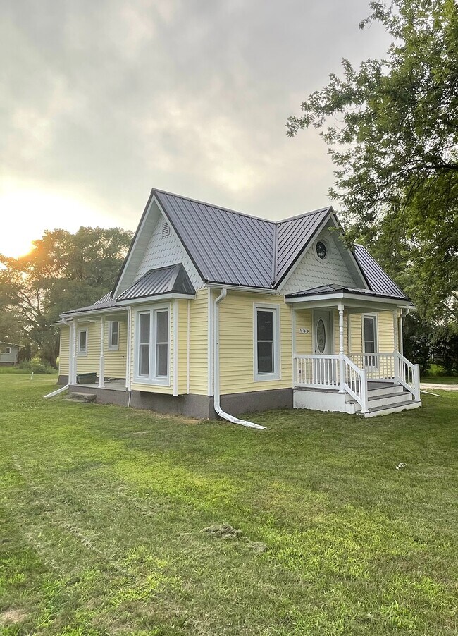 property at 955 Jackson St
