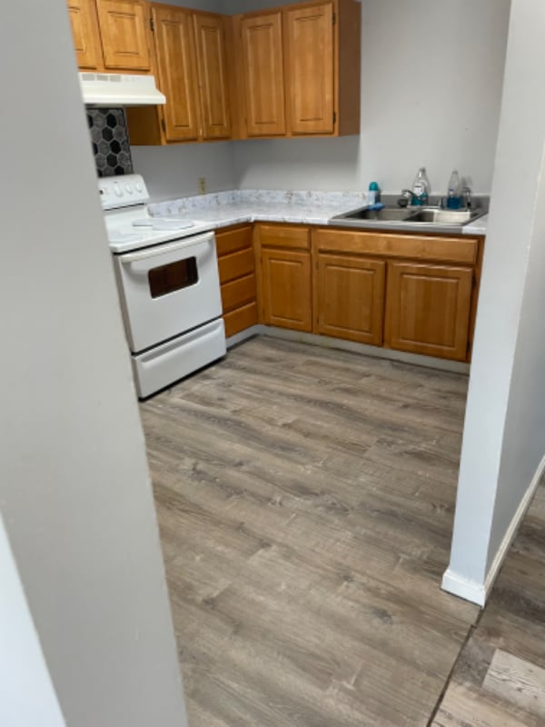 38 Lincoln St, Unit 2R in Lowell, MA - Foto de edificio - Building Photo