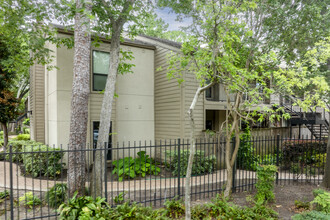 The Woods on Augusta in Houston, TX - Building Photo - Building Photo