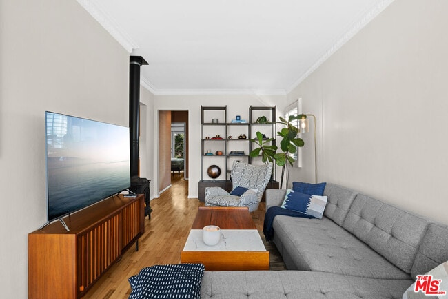 2340 Abbot Kinney Blvd in Los Angeles, CA - Building Photo - Building Photo