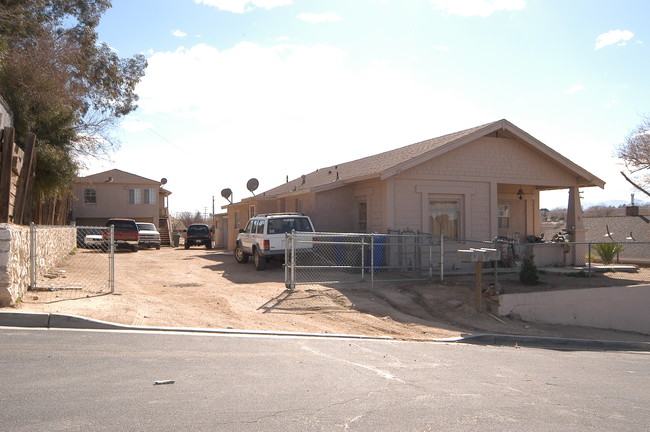 16927 Rio Vista St in Victorville, CA - Building Photo - Building Photo