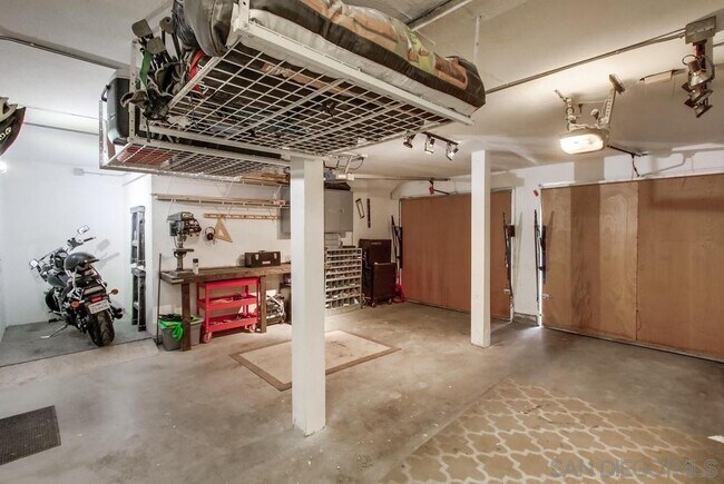 9929 Maya Linda Rd in San Diego, CA - Building Photo - Building Photo