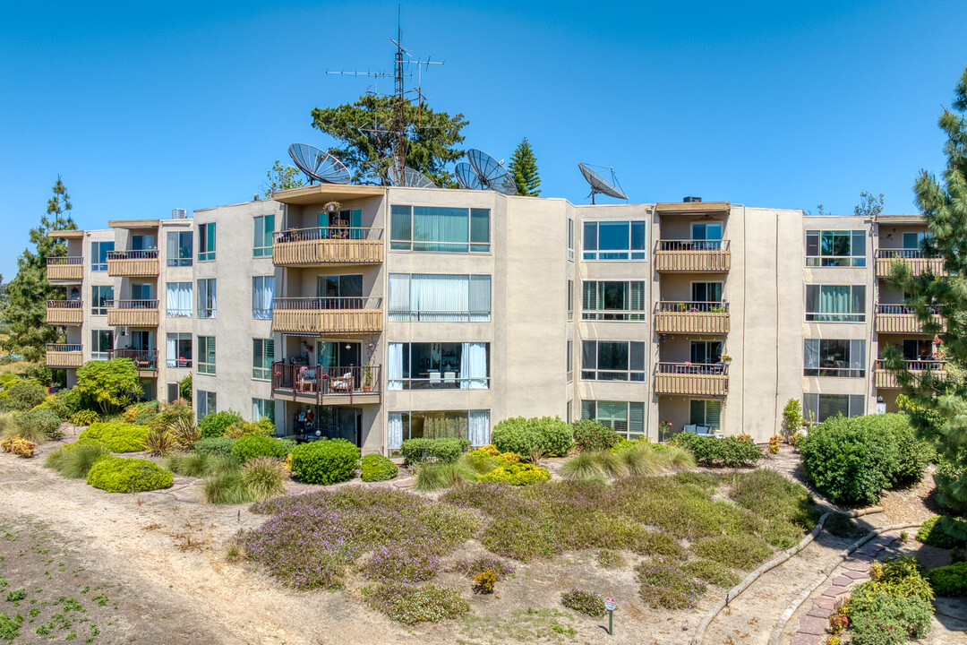 Lake Park in La Mesa, CA - Building Photo