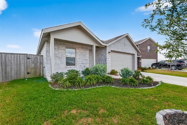 4206 Barrington Cv Ln in Baytown, TX - Building Photo - Building Photo