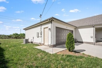 107 Meadowbrook in Shelbyville, TN - Building Photo - Building Photo