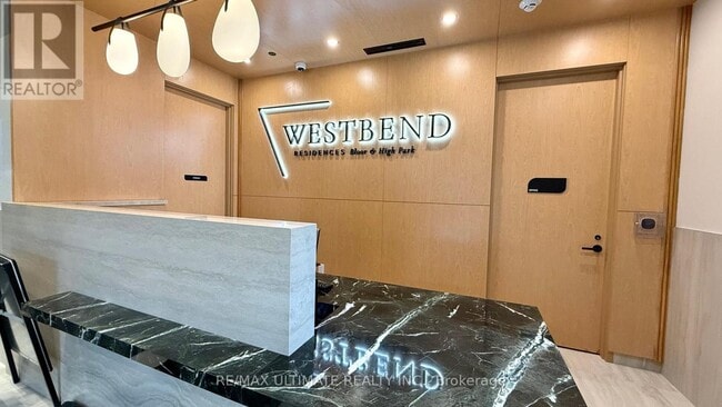 1660 Bloor St W in Toronto, ON - Building Photo - Building Photo