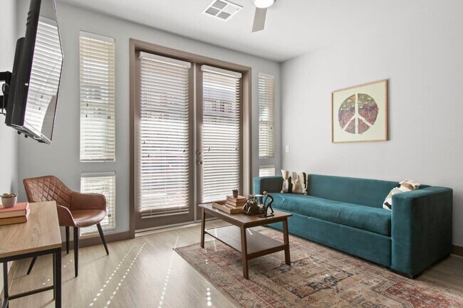 400 N 2nd Ave
