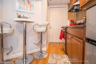 1029 Beacon St-Unit -# A in Brookline, MA - Foto de edificio - Building Photo