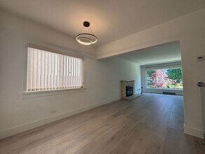 1651 37th Av E in Vancouver, BC - Building Photo - Building Photo
