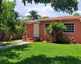 1429 NE 147th St in Miami, FL - Building Photo