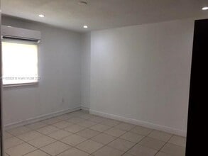 10210 SW 37th St in Miami, FL - Building Photo - Building Photo