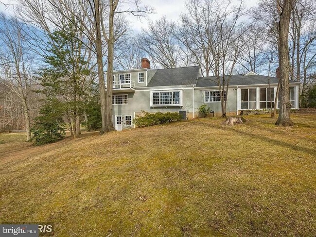105 Lake Shore Dr in Fredericksburg, VA - Building Photo - Building Photo