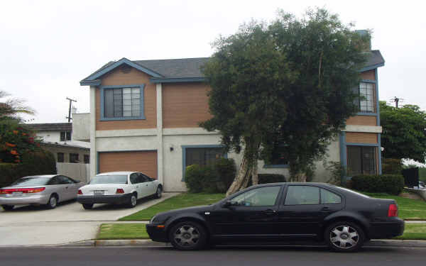 4784 Hawley Blvd in San Diego, CA - Foto de edificio - Building Photo