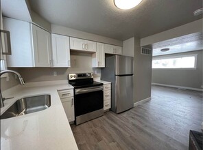 272 N Center St, Unit #1 in American Fork, UT - Building Photo - Building Photo