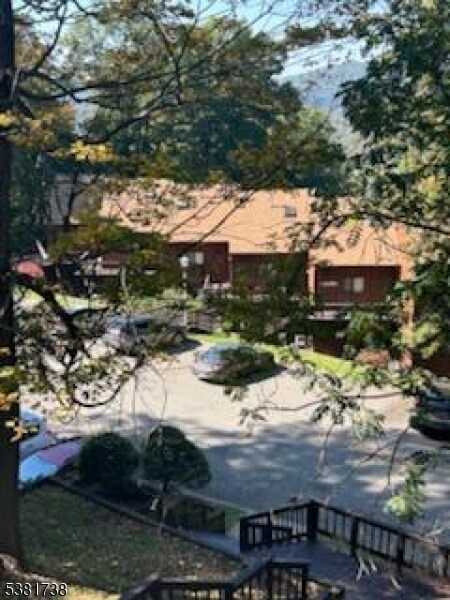 1 Davos Dr in Vernon, NJ - Foto de edificio