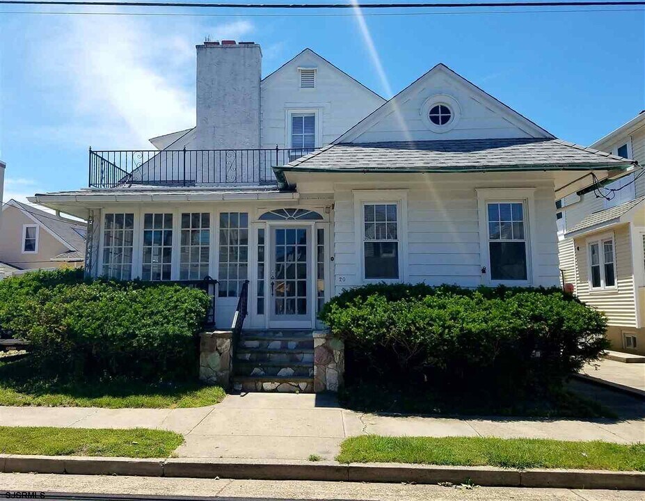 20 S Martindale Ave in Ventnor City, NJ - Building Photo