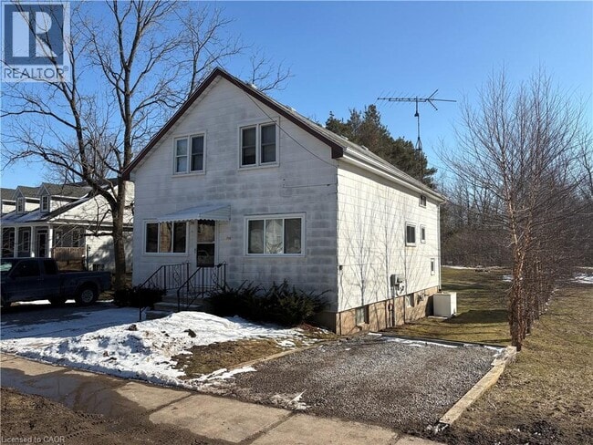 property at 786 Welland Rd