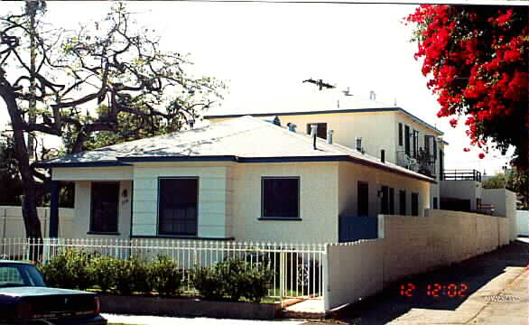 1116 Chelsea Dr in Santa Monica, CA - Building Photo - Building Photo