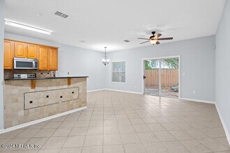 4030 Augustine Green Ct in Jacksonville, FL - Building Photo - Building Photo