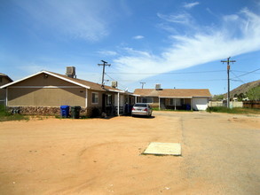 13116 Mohawk Rd in Apple Valley, CA - Building Photo - Primary Photo