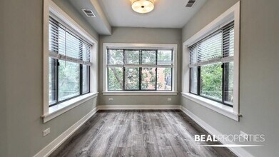 1142 Maple Ave in Evanston, IL - Building Photo - Building Photo