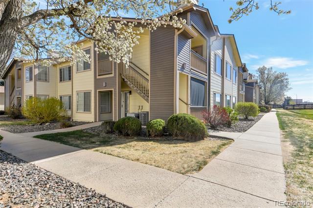 5435 South Dover Street in Denver, CO - Building Photo - Building Photo