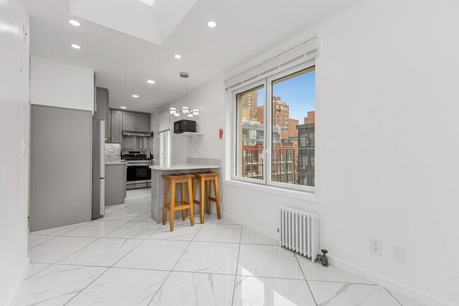 318 E 62nd St, Unit 5A in New York, NY - Foto de edificio - Building Photo