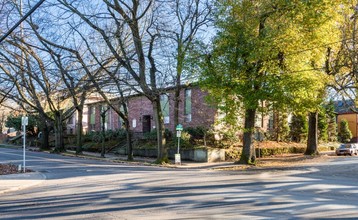 1800 Stark Apartments in Portland, OR - Building Photo - Primary Photo