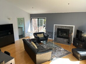 1411 Queens Rd in Berkeley, CA - Building Photo - Building Photo