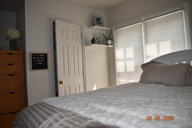 537 Elizabeth St, Unit 2 in Ann Arbor, MI - Building Photo - Building Photo