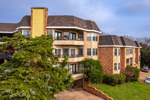 Calais Slopes Condos in Dallas, TX - Building Photo