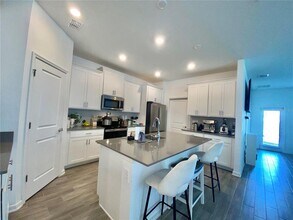 6464 Needle Wy in St. Cloud, FL - Building Photo - Building Photo