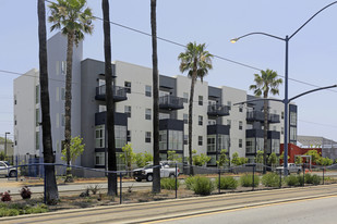 Long Beach and 21st Apartments