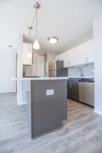 180 N Jefferson St in Chicago, IL - Building Photo - Building Photo
