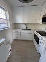 244 Sheffield J in West Palm Beach, FL - Building Photo