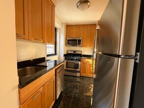 145 Fourth Avenue, Unit 9F in New York, NY - Building Photo - Building Photo