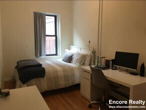 15 Aberdeen St, Unit 2 in Boston, MA - Foto de edificio - Building Photo