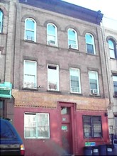 262 Irving Ave in Brooklyn, NY - Building Photo - Building Photo