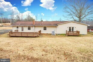 9552 Birmingham Dr in Manassas, VA - Building Photo