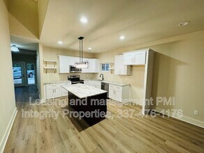 136 Greentree Dr in Lafayette, LA - Building Photo - Building Photo