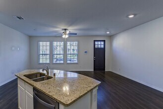 326 Shasta Dr in Lewisville, TX - Building Photo - Building Photo