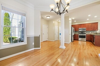 38 Brighton Park Way in Bloomfield, CT - Building Photo - Building Photo