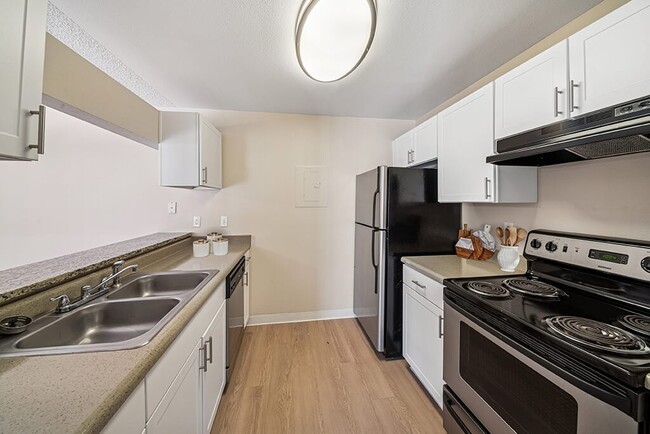 Rock Peak on Sunset Apartments